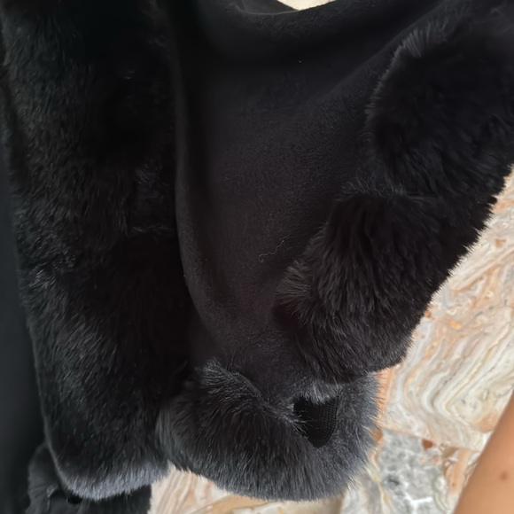 JBVG Luxury Black Double Layered Faux Fur Collared Cape Coat - Picture 7 of 7